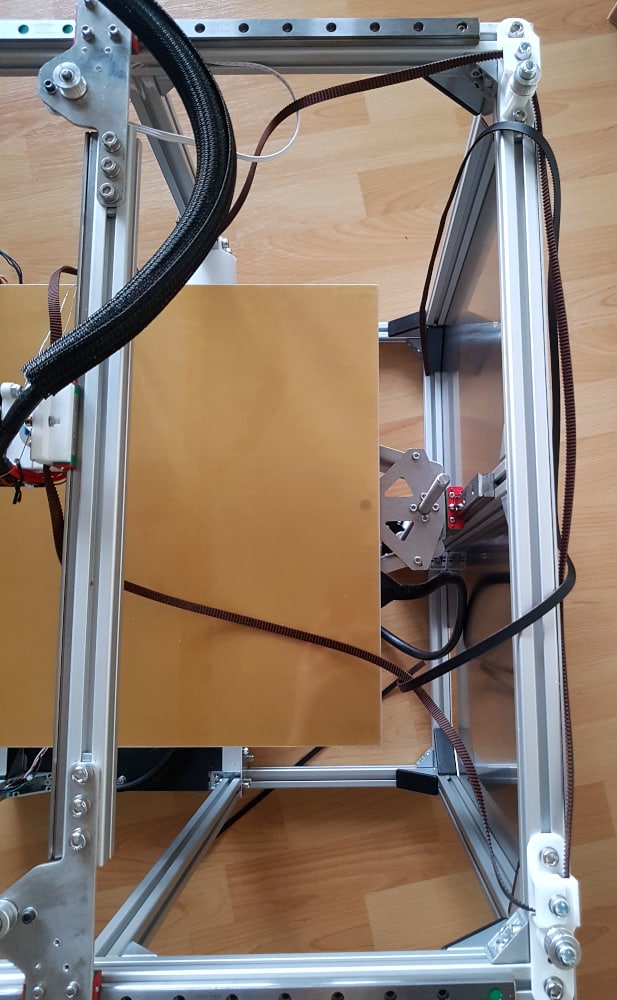 Top view of table mount showing single linear rail for print table mount